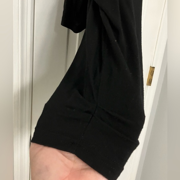 Women’s Black Cold Shoulder Top Size XL. Stretch very attractive unique design - Picture 8 of 16